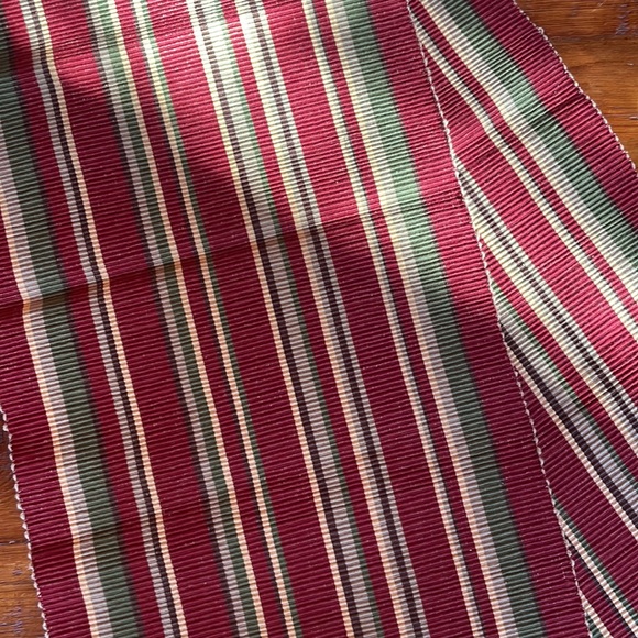 🎄 Park Designs Table Runner Burgundy/Green Cream 13”X54” - Picture 3 of 5